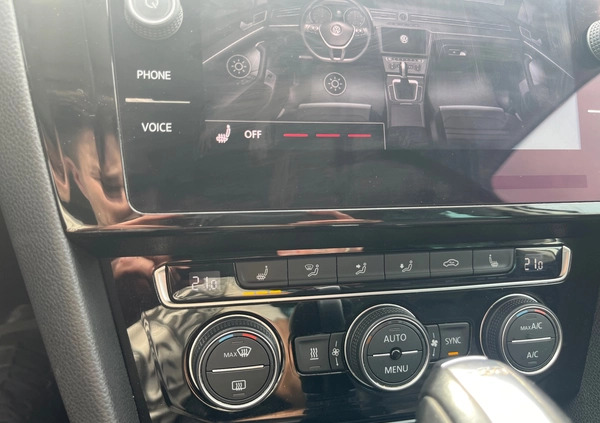 Volkswagen Passat cena 92000 przebieg: 164891, rok produkcji 2019 z Chęciny małe 781